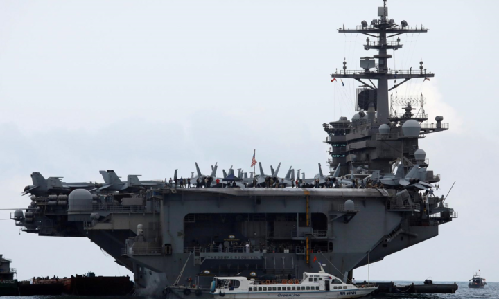 Thêm 103 thủy thủ trên tàu sân bay USS Theodore Roosevelt mắc COVID-19