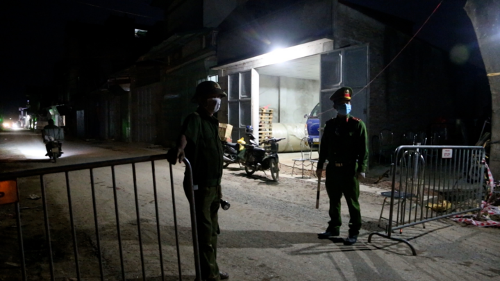 Video: 10 chốt kiểm soát, phong tỏa nơi bệnh nhân 266 cư trú 