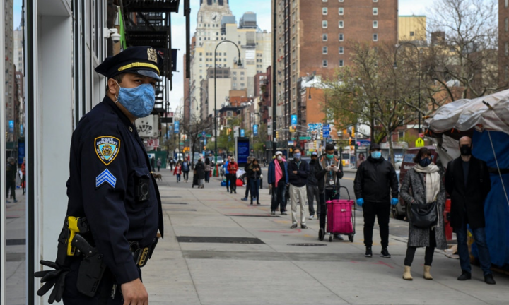 Tội phạm giảm mạnh, cảnh sát New York vẫn ngập lo lắng giữa đại dịch COVID-19