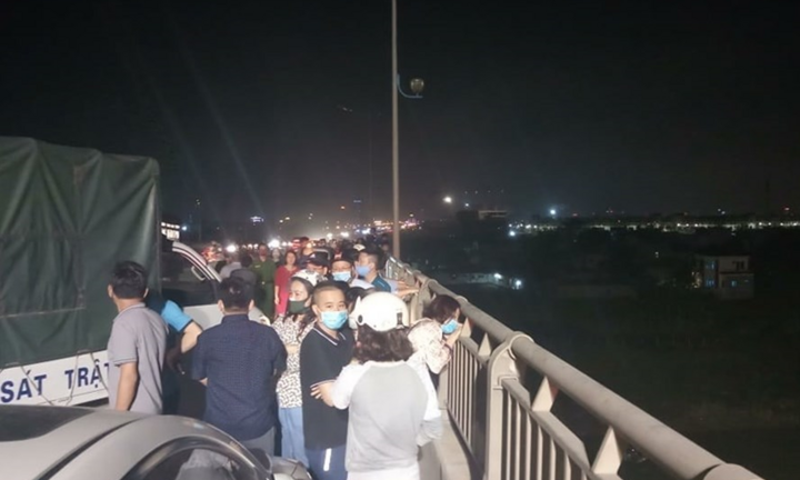 Trưởng phòng Cục Thuế Thanh Hoá nhảy cầu tự tử