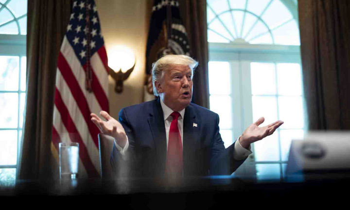Giá dầu xuống âm, Tổng thống Trump muốn cấm mua dầu của Ả Rập Xê Út