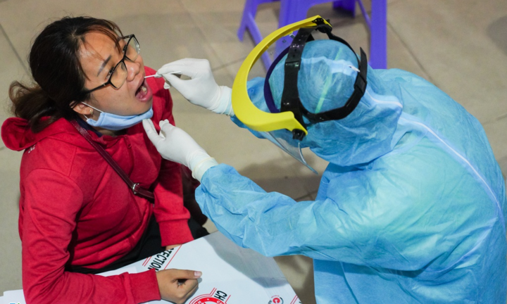 Bộ tiêu chí rủi ro lây COVID-19 ở cơ sở y tế tại TP.HCM áp dụng thế nào?