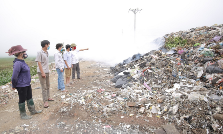 Rác thải đổ trộm tràn lan khiến dân Bắc Ninh ăn không ngon, ngủ không yên