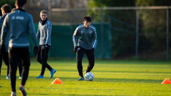 'Đá cho đội trẻ SC Heerenveen, Đoàn Văn Hậu phát triển về mọi mặt'