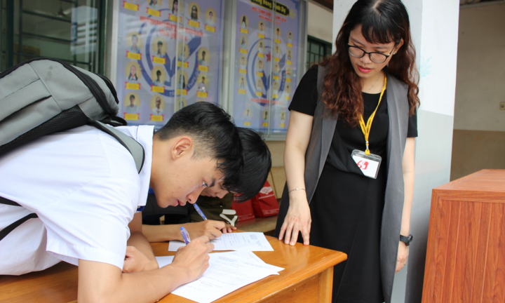 TP.HCM yêu cầu giáo viên không được bán sổ bảo hiểm xã hội