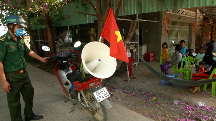 Video: Tiếng loa biên phòng chống dịch COVID-19 vùng biên giới