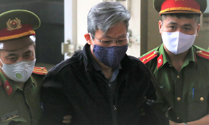 Video: Ông Nguyễn Bắc Son đeo khẩu trang dự toà phúc thẩm