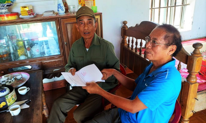 Người đàn ông 10 năm tìm mộ liệt sĩ từ lời trăng trối của mẹ