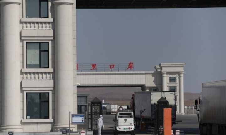 Đại sứ Trung Quốc chỉ trích gay gắt công dân từ Nga về nước tránh dịch COVID-19