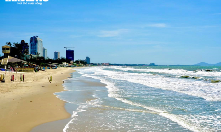 Biển Vũng Tàu vắng lặng ngày 30/4