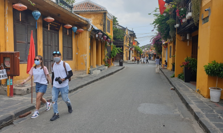 Hội An lưa thưa du khách trong ngày đầu mở cửa tham quan dịp lễ 30/4 – 1/5