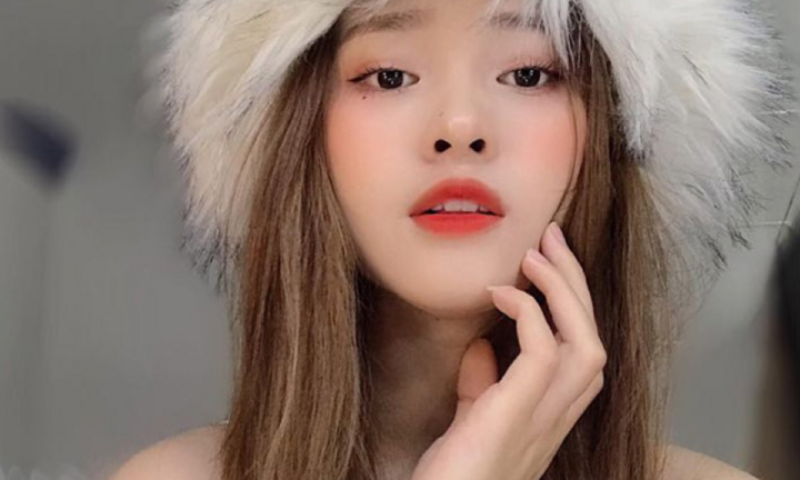 Hot girl Đại học Vinh 'gieo thương nhớ' với nhan sắc khả ái