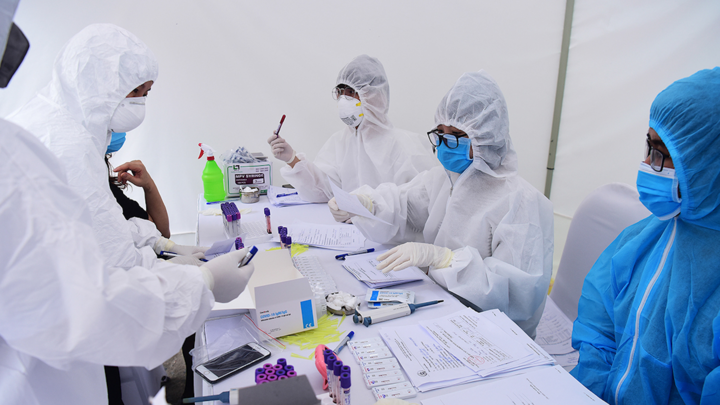 Bản tin COVID-19 ngày 1/5: Bệnh nhân 91 tiếp tục thở máy, can thiệp EMCO