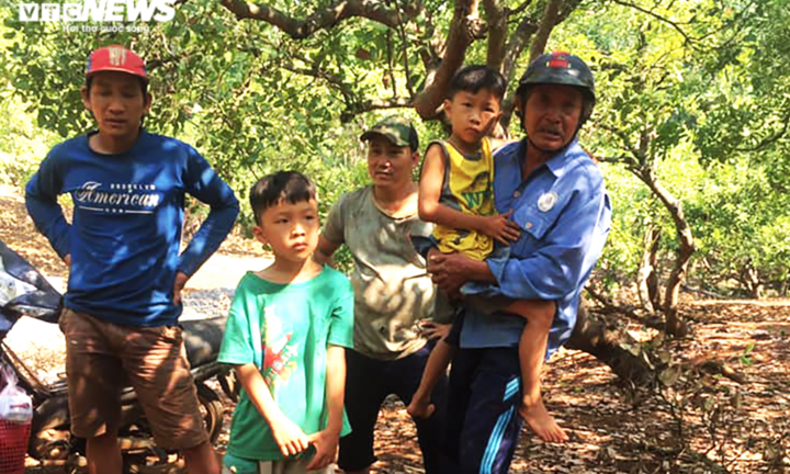 Tìm thấy 2 bé trai sinh đôi nghi bị bắt cóc ở Bình Phước