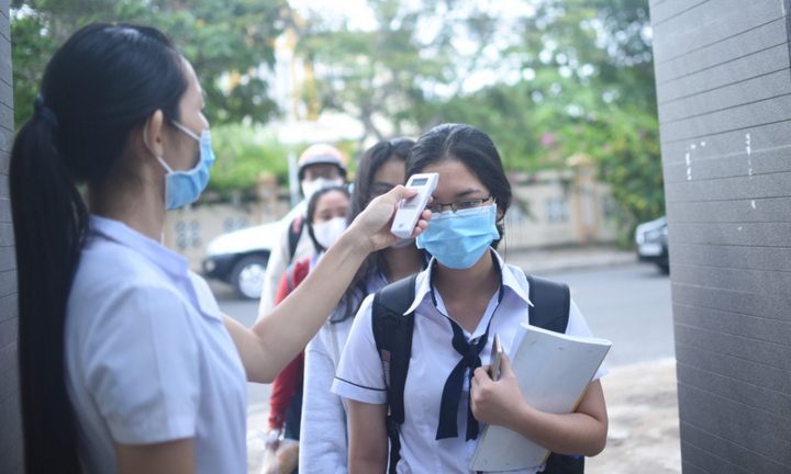 Sáng nay 51 tỉnh thành đón học sinh trở lại trường sau 3 tháng nghỉ vì COVID-19