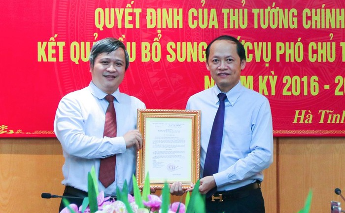 Phê chuẩn kết quả bầu bổ sung Phó Chủ tịch UBND tỉnh Hà Tĩnh