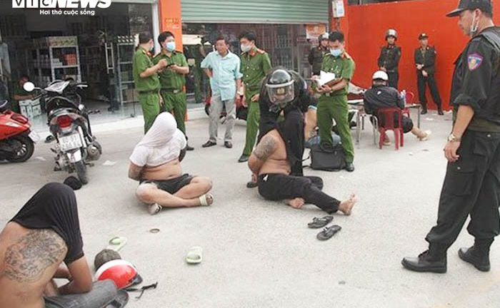 Bắt băng nhóm Loan 'cá' chuyên trấn lột, bảo kê làm loạn ở Đồng Nai