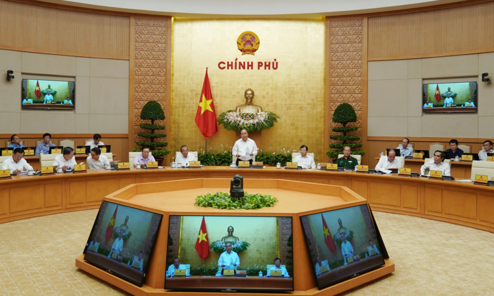 Chính phủ họp đưa ra quyết sách để chiến thắng trên tất cả các mặt trận