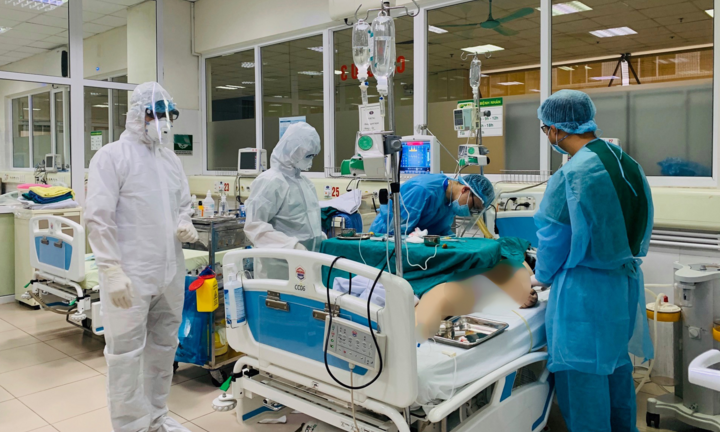 4 kinh nghiệm được đúc kết từ việc điều trị bệnh nhân COVID-19 nặng ở Việt Nam