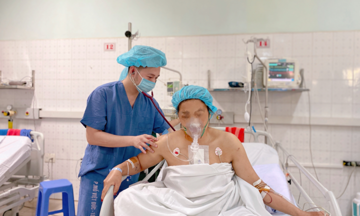 Cứu sống người phụ nữ bị đạn bắn xuyên tim