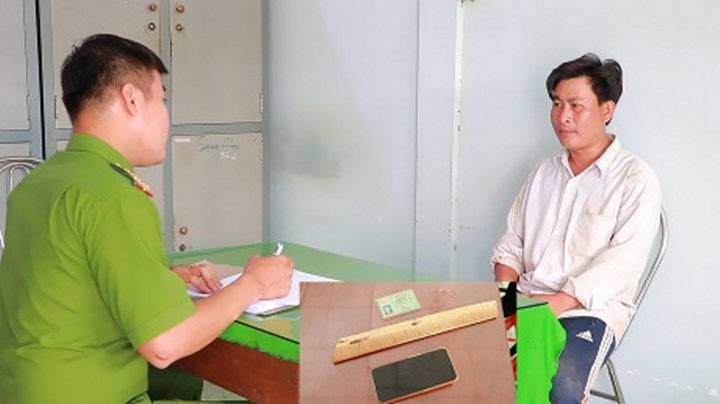Không được nhường đường, nam thanh niên chặn đánh rồi ra tay cướp tài sản