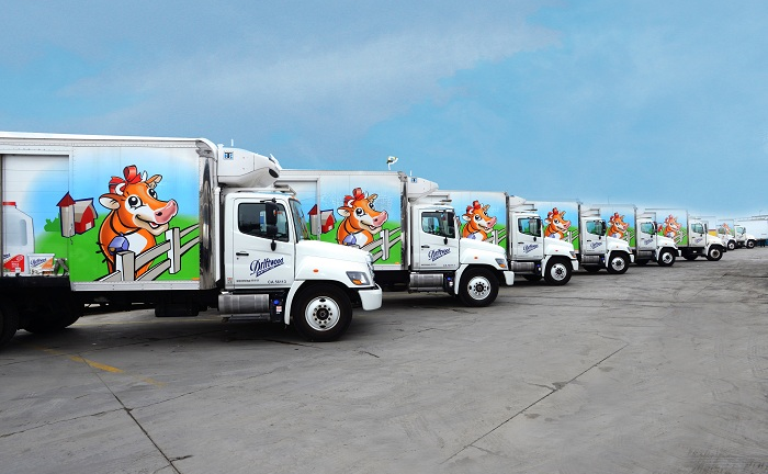 Nhà máy sữa Vinamilk tại Mỹ ủng hộ 23 ngàn lít sữa cho người dân khó khăn 