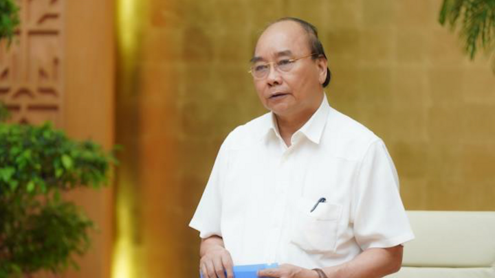 Thủ tướng: Cho phép mở lại các dịch vụ không thiết yếu, trừ vũ trường và karaoke