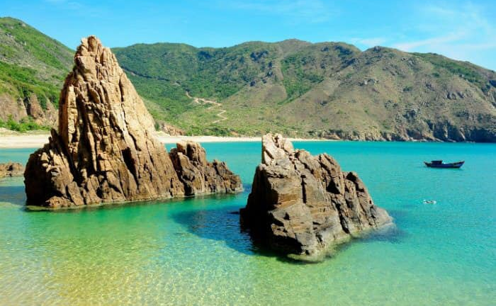 Hàng loạt tour du lịch nội địa giảm giá mạnh chưa từng có