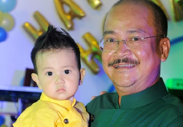 Nghệ sĩ Hoàng Sơn: Lấy vợ từng làm người mẫu và chuyện sinh con ở tuổi 50