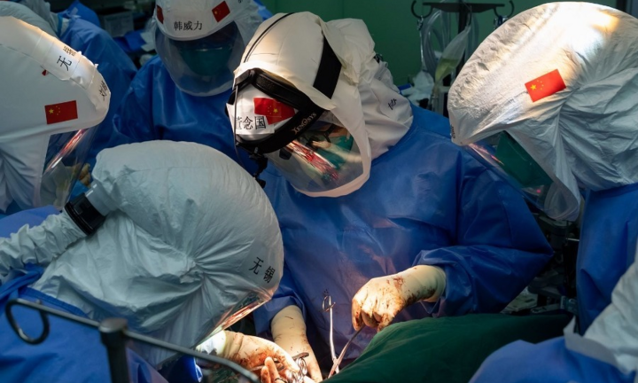 Ba ca COVID-19 nặng của Trung Quốc 'thoát cửa tử' nhờ ghép phổi