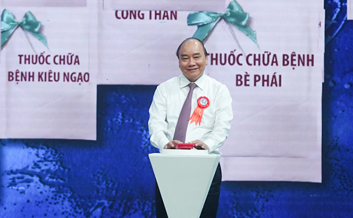 Thủ tướng nhấn nút 'ATM thuốc' trị bệnh tham nhũng, bè phái, công thần