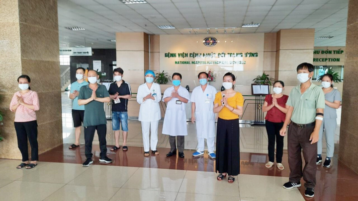 Thêm 8 bệnh nhân COVID-19 khỏi bệnh, Việt Nam chữa khỏi 260 ca