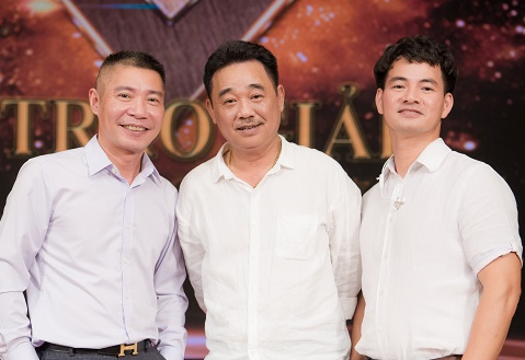 NSND Công Lý lên chức Phó Giám đốc, Xuân Bắc tặng gì?