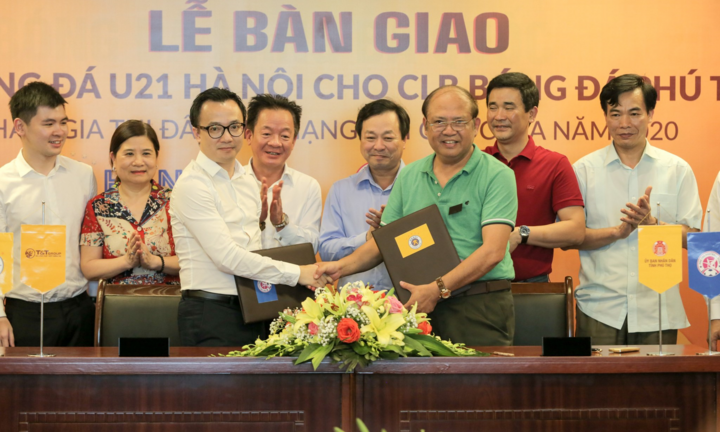 Bầu Hiển tặng đội U21 Hà Nội cho CLB Phú Thọ 