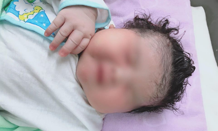 Sản phụ Sóc Trăng mang thai lần 7 hạ sinh em bé nặng 6,1kg