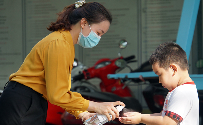 Trẻ mầm non ở TP.HCM háo hức đi học lại sau 4 tháng nghỉ vì COVID-19