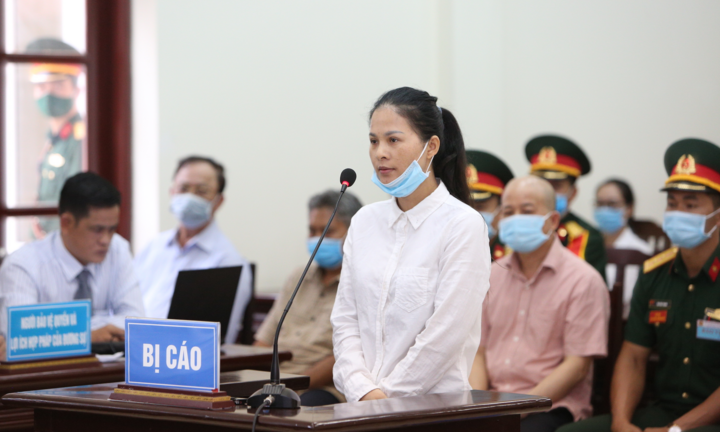 Cháu ruột Út 'trọc' làm giám đốc khi mới học năm nhất cao đẳng