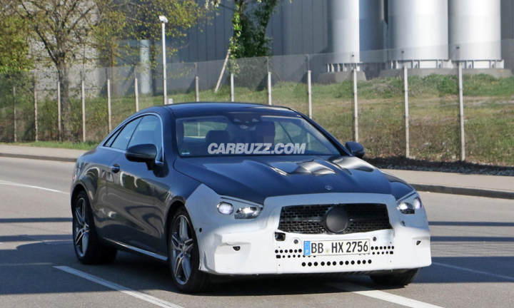 Mercedes 'nhá' hàng E-Class 2021 Coupe và Convertible trước ngày ra mắt