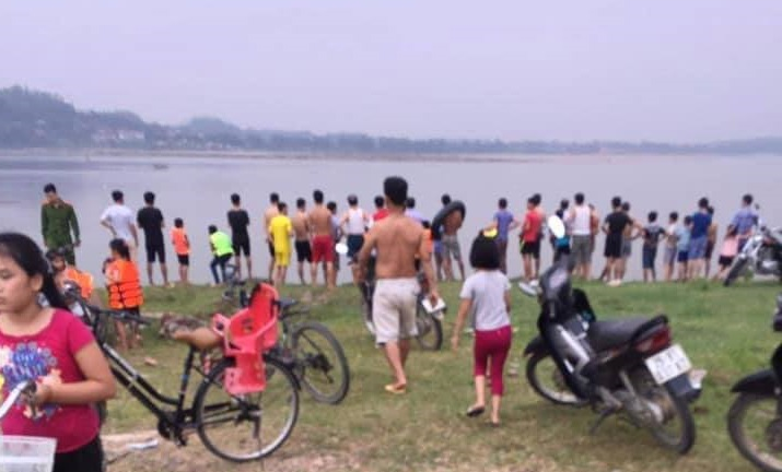 Tắm sông Hồng, 2 nữ sinh Hà Nội đuối nước thương tâm