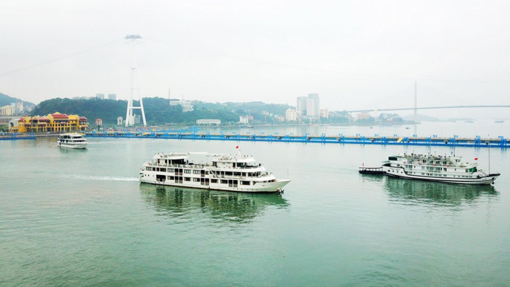 Khám phá cửa ngõ tham quan Vịnh Di sản, nhận ưu đãi hấp dẫn