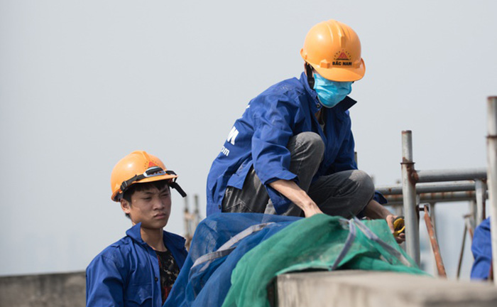 Tháng 9 sẽ hoàn thành 'cắt ngọn' tầng 18 nhà 8B Lê Trực