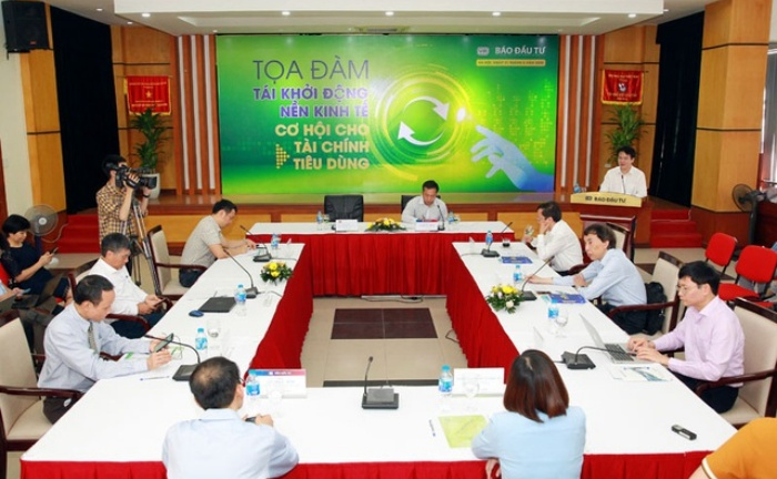 Chuyên gia tài chính: Đề nghị bắt buộc gỡ các App cho vay bất hợp pháp