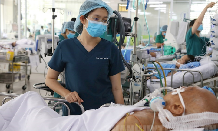 Chuyển phi công người Anh qua Bệnh viện Chợ Rẫy trong hôm nay