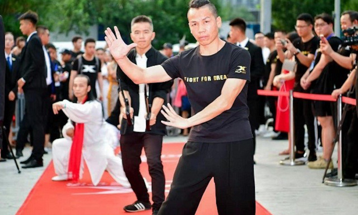 'Truyền nhân Kiều Phong' gây sốt với màn biểu diễn Hàng long thập bát chưởng