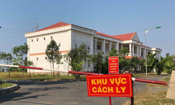 Nữ điều dưỡng ở Tây Ninh bị người nhà bệnh nhân đấm vào mặt