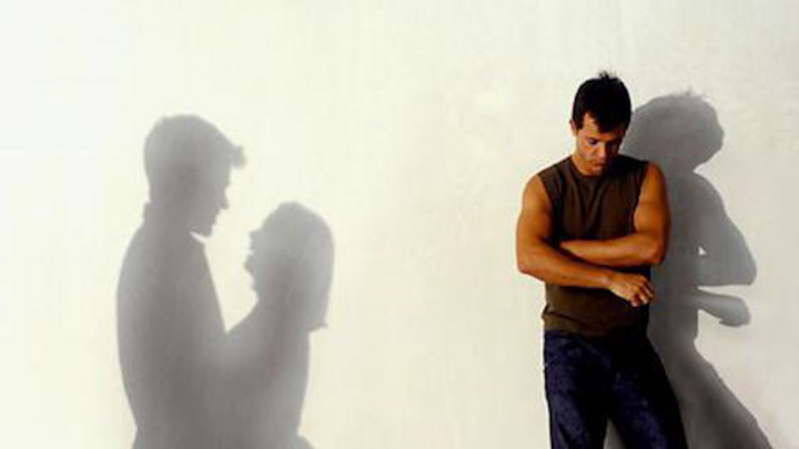 VTC News Radio: Vợ ngoại tình 3 lần, có nên tiếp tục tha thứ?