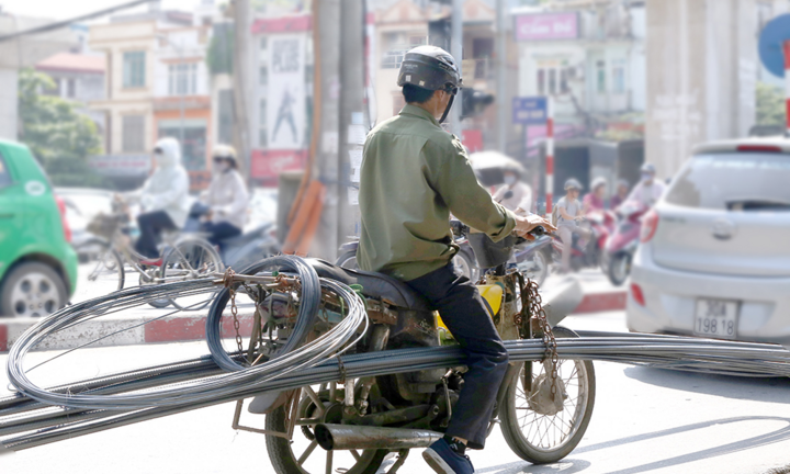 Những chiếc xe 'thây ma' ngang nhiên lưu thông trên đường phố