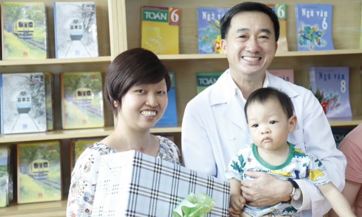 Một năm sau ca sinh ngồi kỳ diệu, mẹ con bé Bình An hiện thế nào?