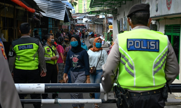 Indonesia: Vi phạm lệnh cách ly COVID-19, bị bêu tên trên mạng xã hội