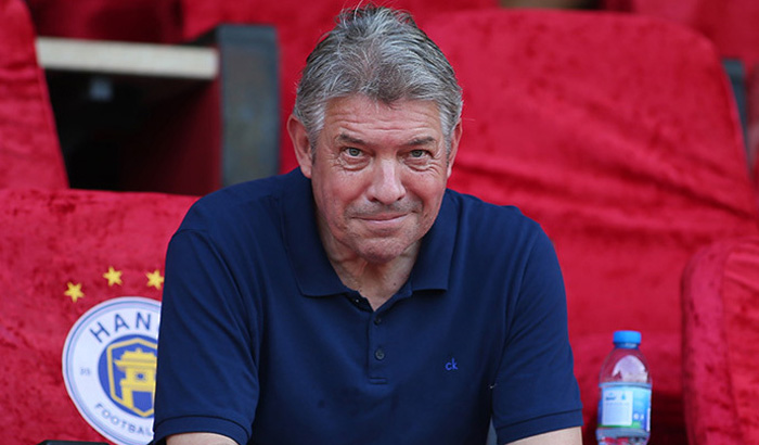 CLB Hà Nội từ chối đề cập chuyện hợp đồng với Giám đốc kỹ thuật Gede